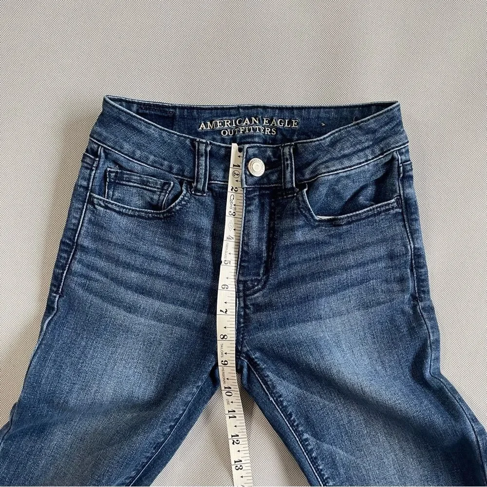 American Eagle Hi-Rise Artist Super Stretch Bootcut Denim Jeans EUC Size 0